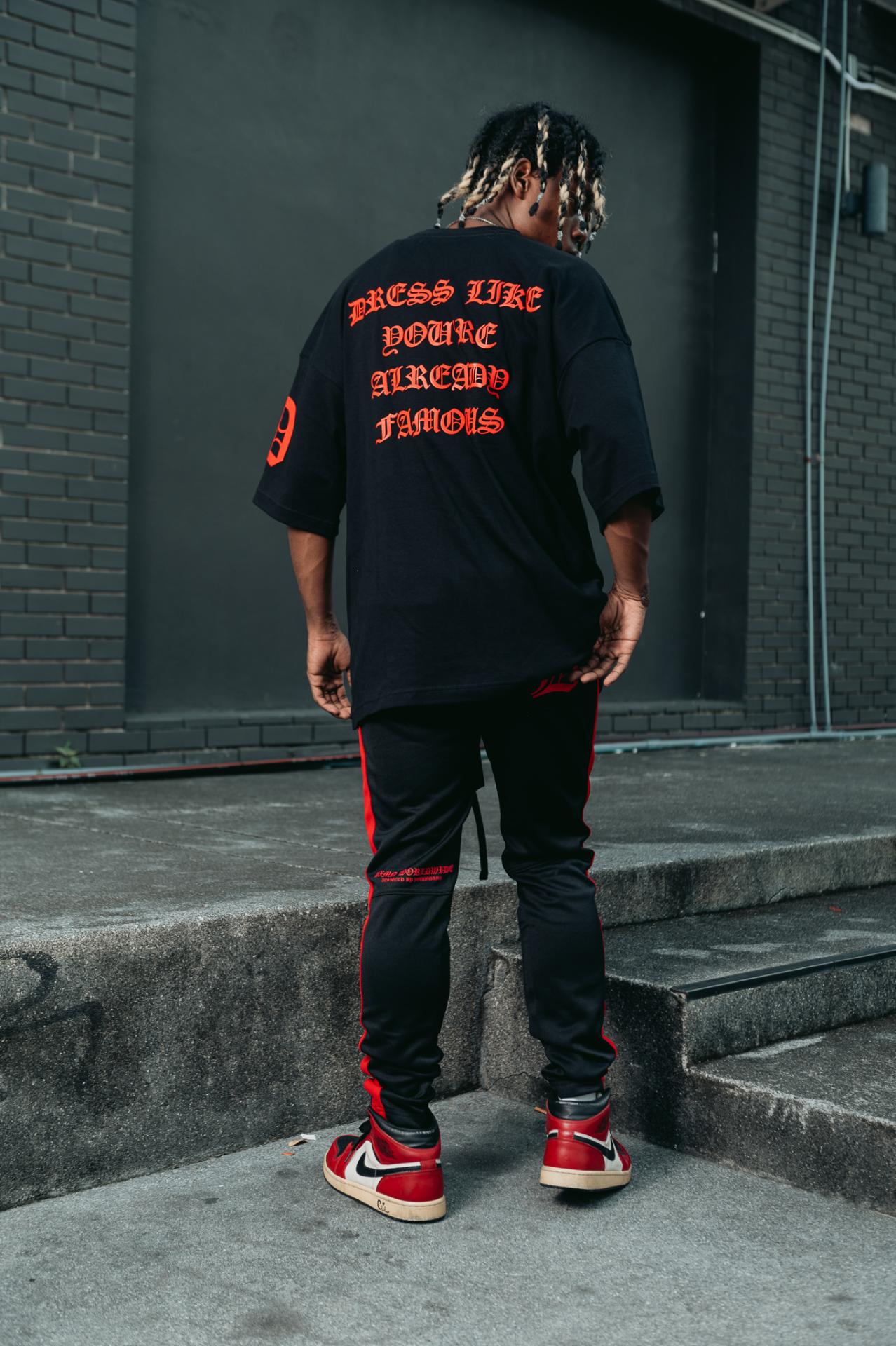 ALREADY FAMOUS Oversized Tee (Black) 7