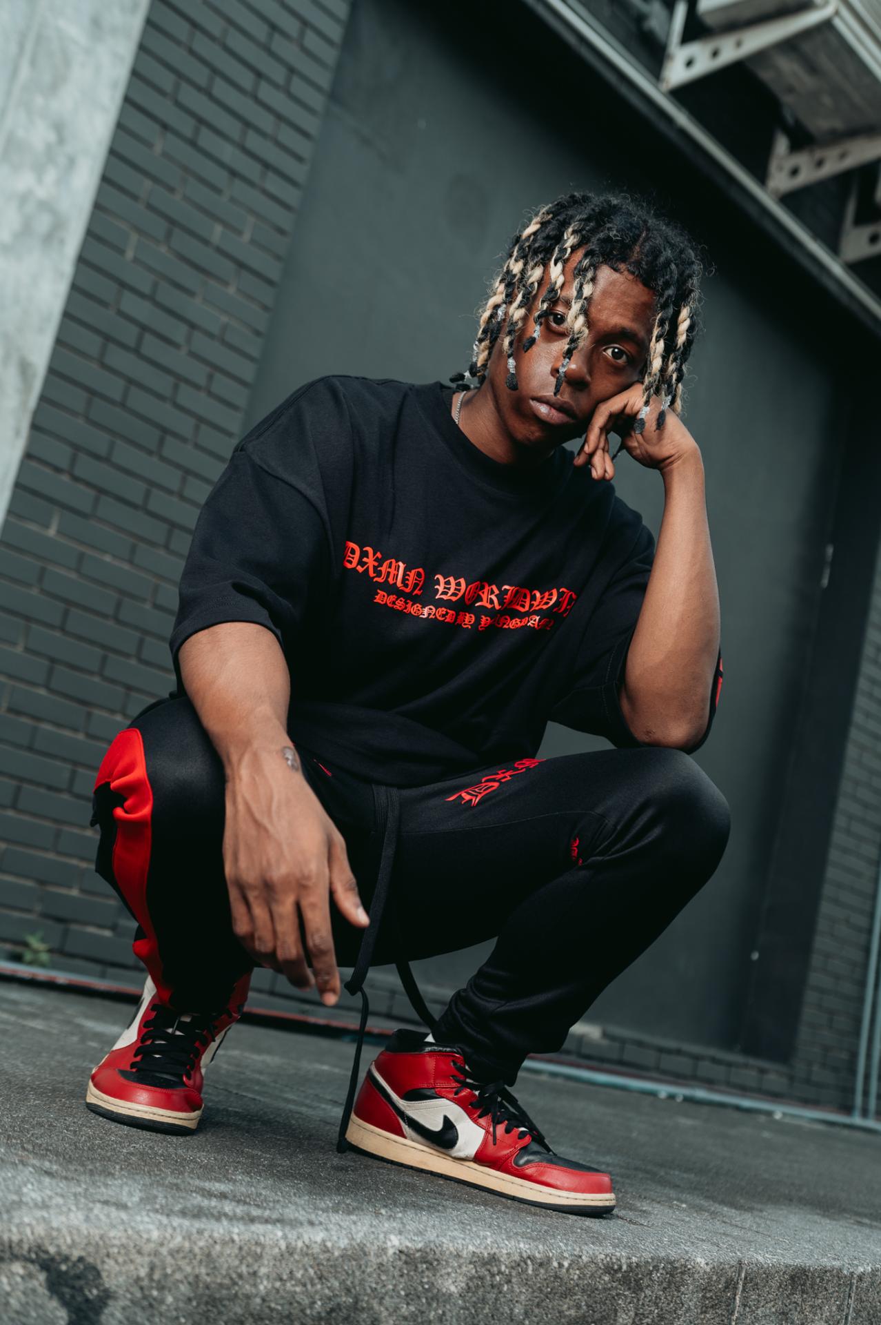 ALREADY FAMOUS Oversized Tee (Black) 9