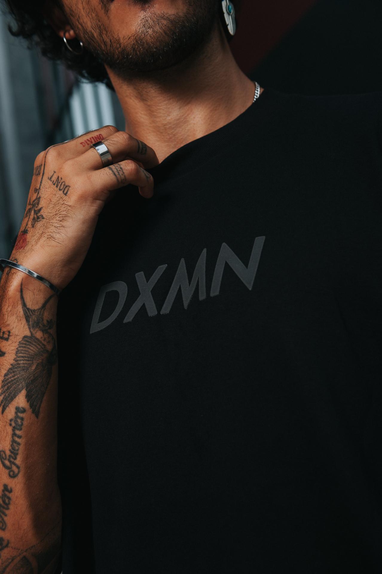 ALL BLACK Oversized Tee 6