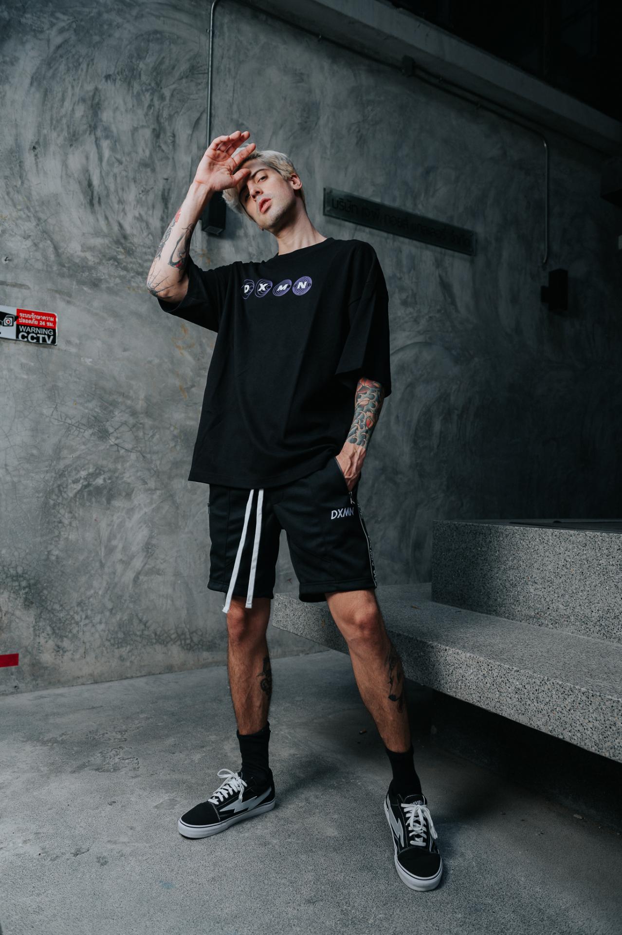Portal of time Oversized Tee (Black) 5